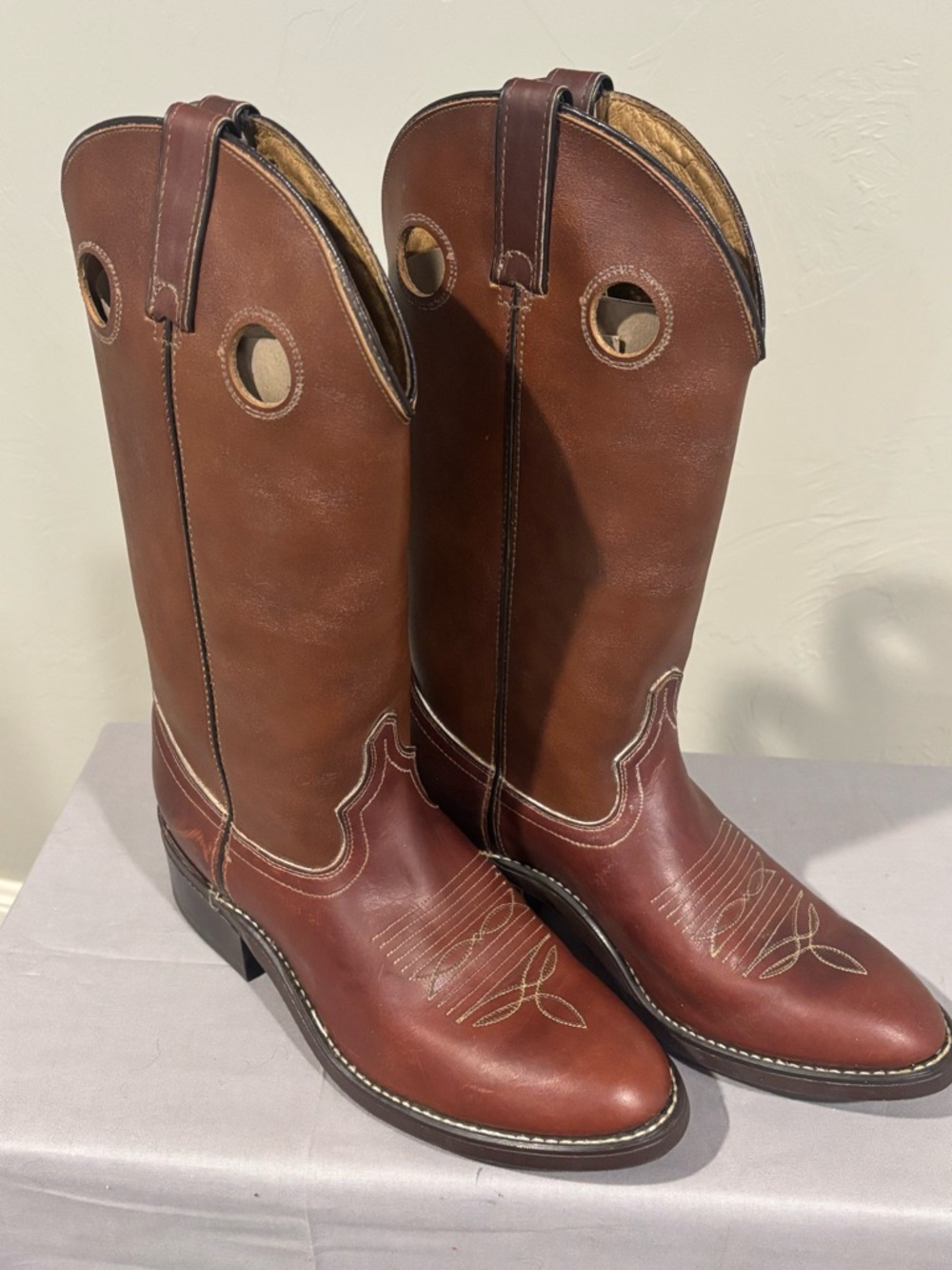 Double H Brown and Red Cowboy Boot Box Graphic